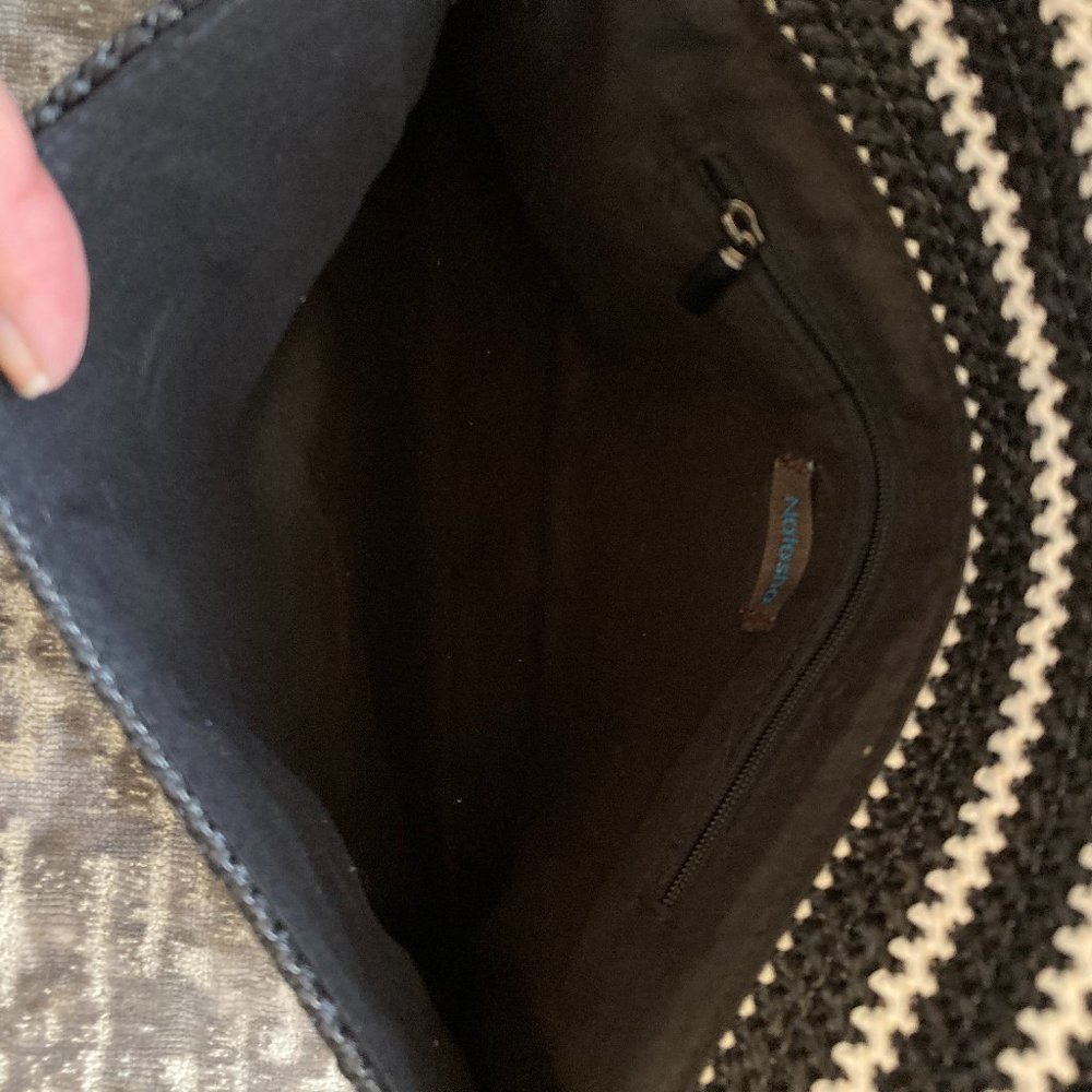 Raffia Bag, Pristine Condition - image 4